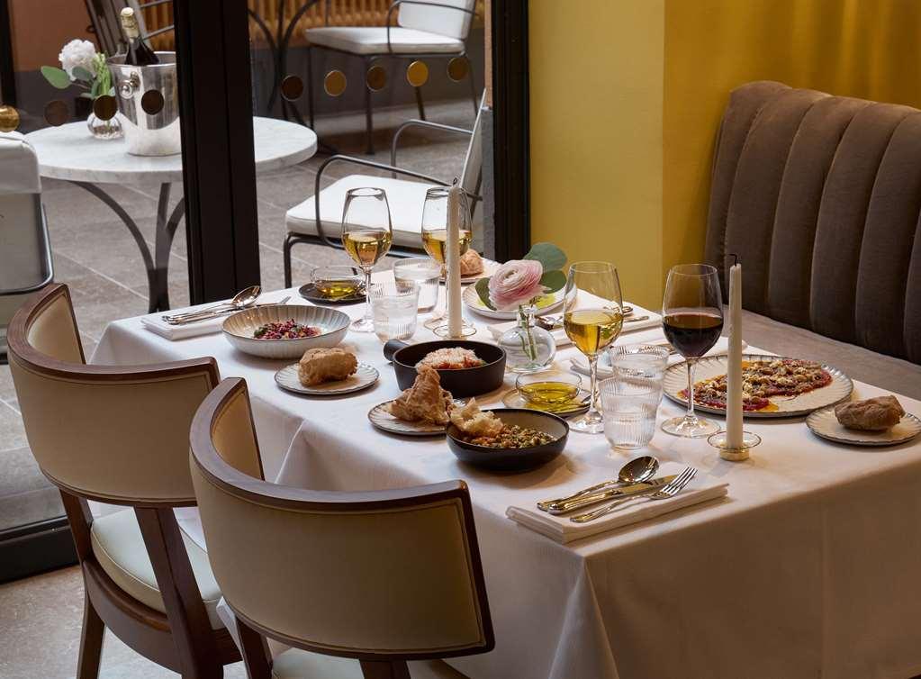 Villa Dagmar Stockholm Restoran gambar A table at the restaurant